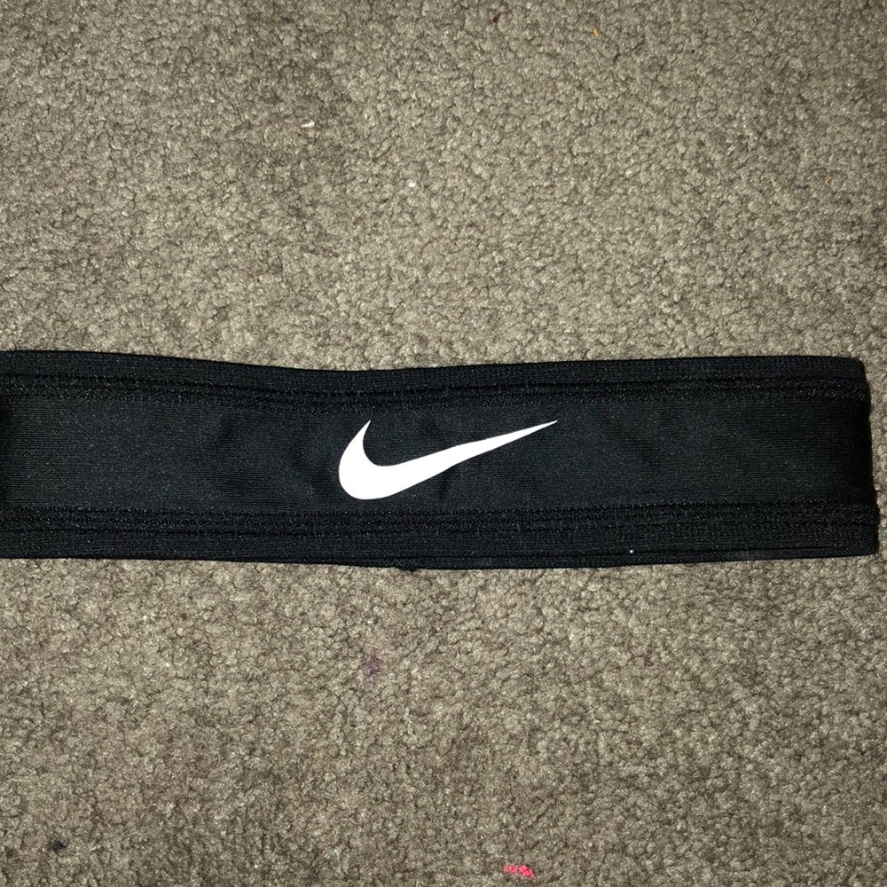 Nike headband